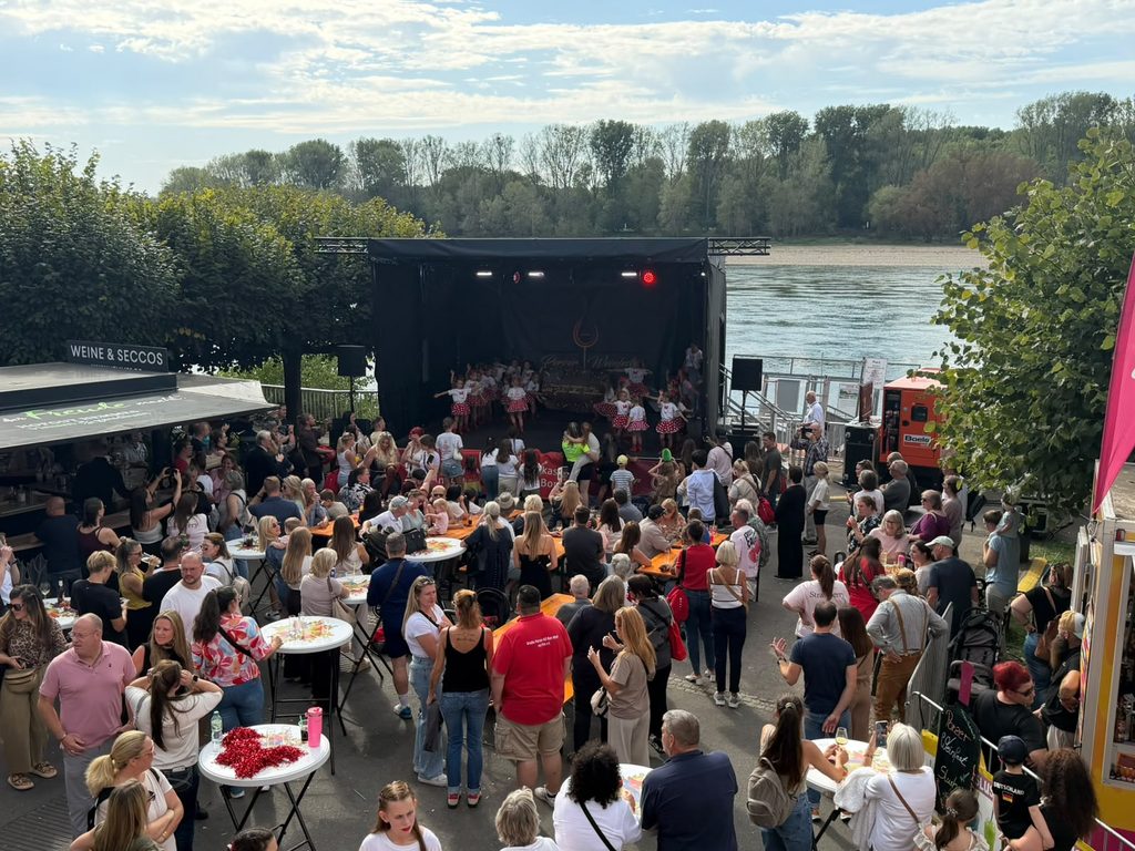 Bilder zum Porzer Weinfest 2026 der KG Porzer Stadtgarde e. V.