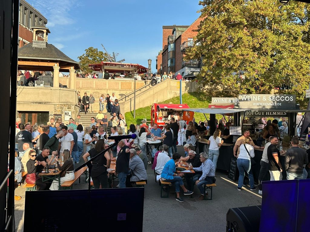 Bilder zum Porzer Weinfest 2026 der KG Porzer Stadtgarde e. V.