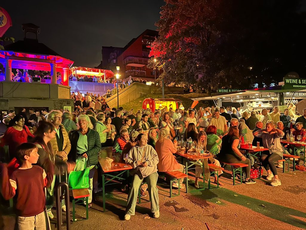 Bilder zum Porzer Weinfest 2026 der KG Porzer Stadtgarde e. V.